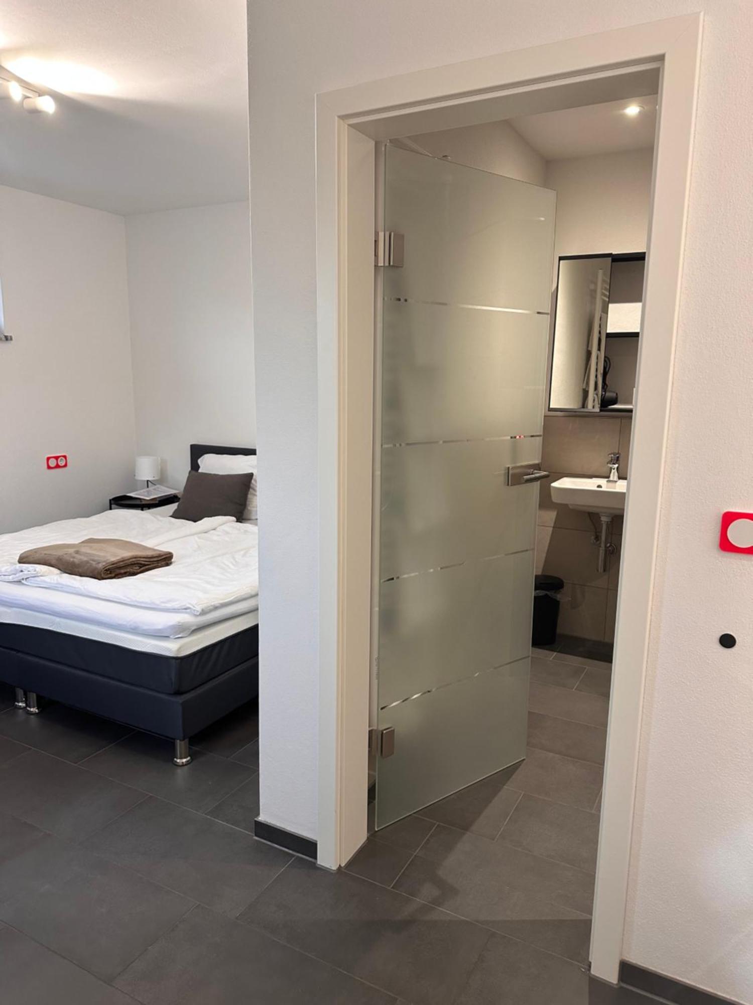 Niederalteich Ferienzimmer Frank, Self-Check-In Nach 21Uhr מראה חיצוני תמונה